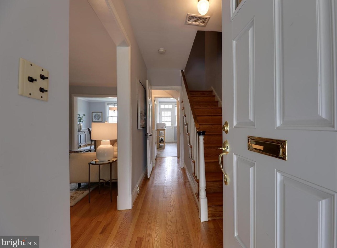 4116 10 St, Washington DC 20002-3719 exterior