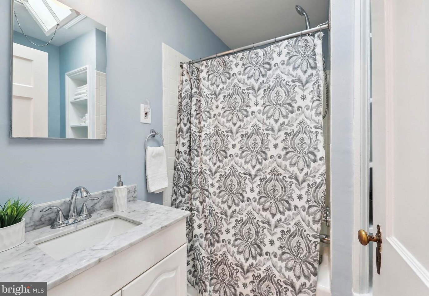 4116 10 St, Washington DC 20002-3719 exterior