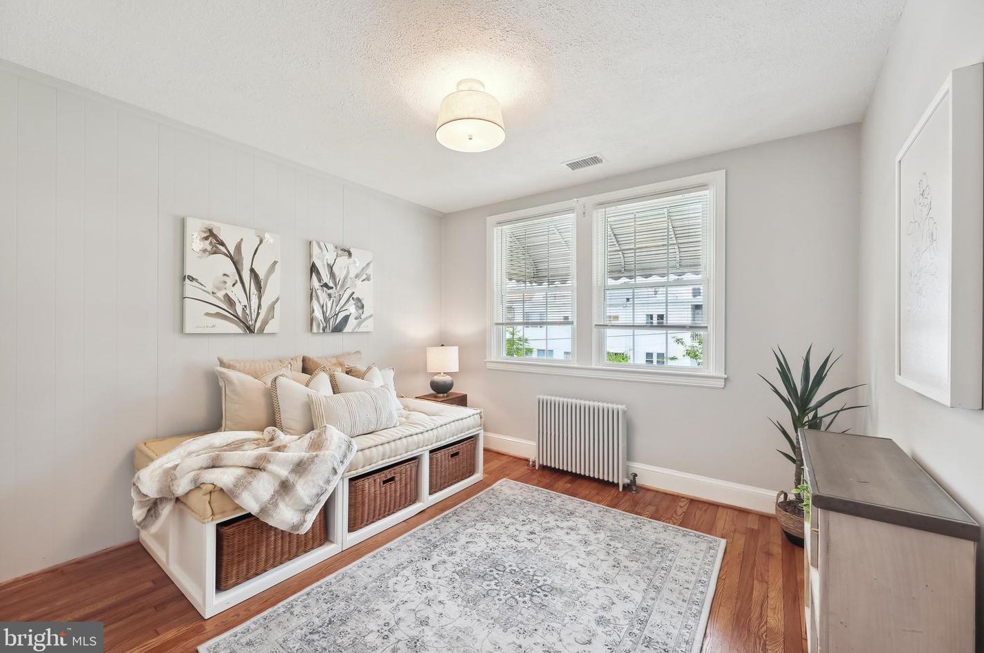 4116 10 St, Washington DC 20002-3719 exterior