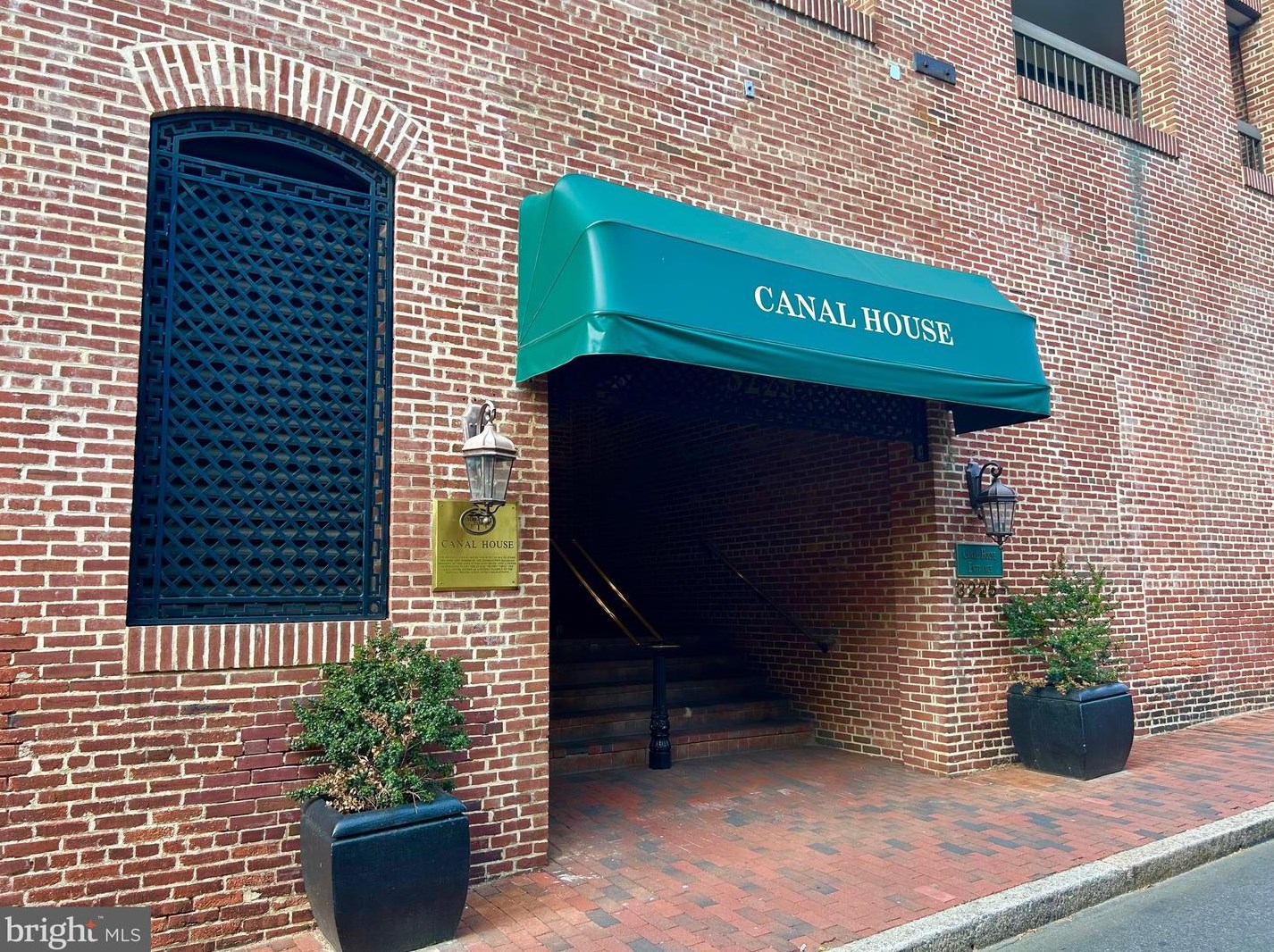 3225 Grace St Nw #208, Washington, DC 20007