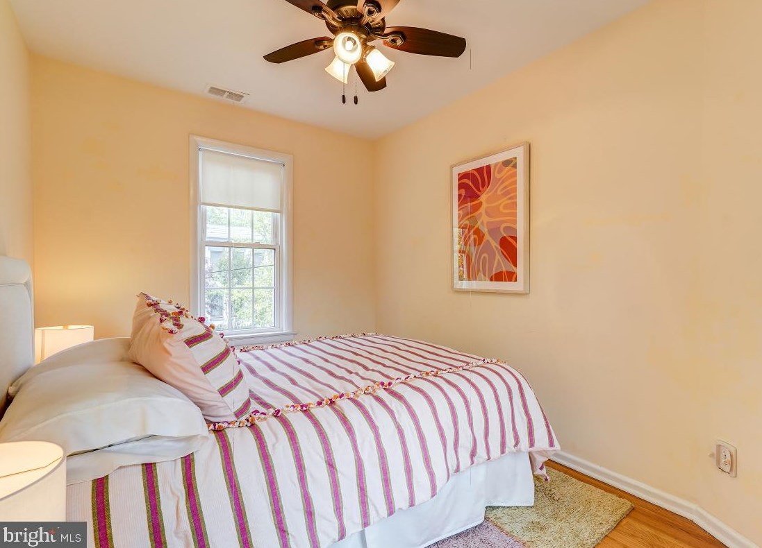 1225 C St, Washington DC 20003-1806 exterior