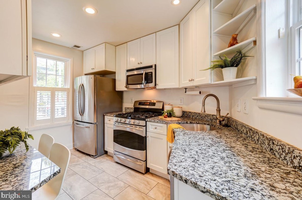 1225 C St, Washington DC 20003-1806 exterior