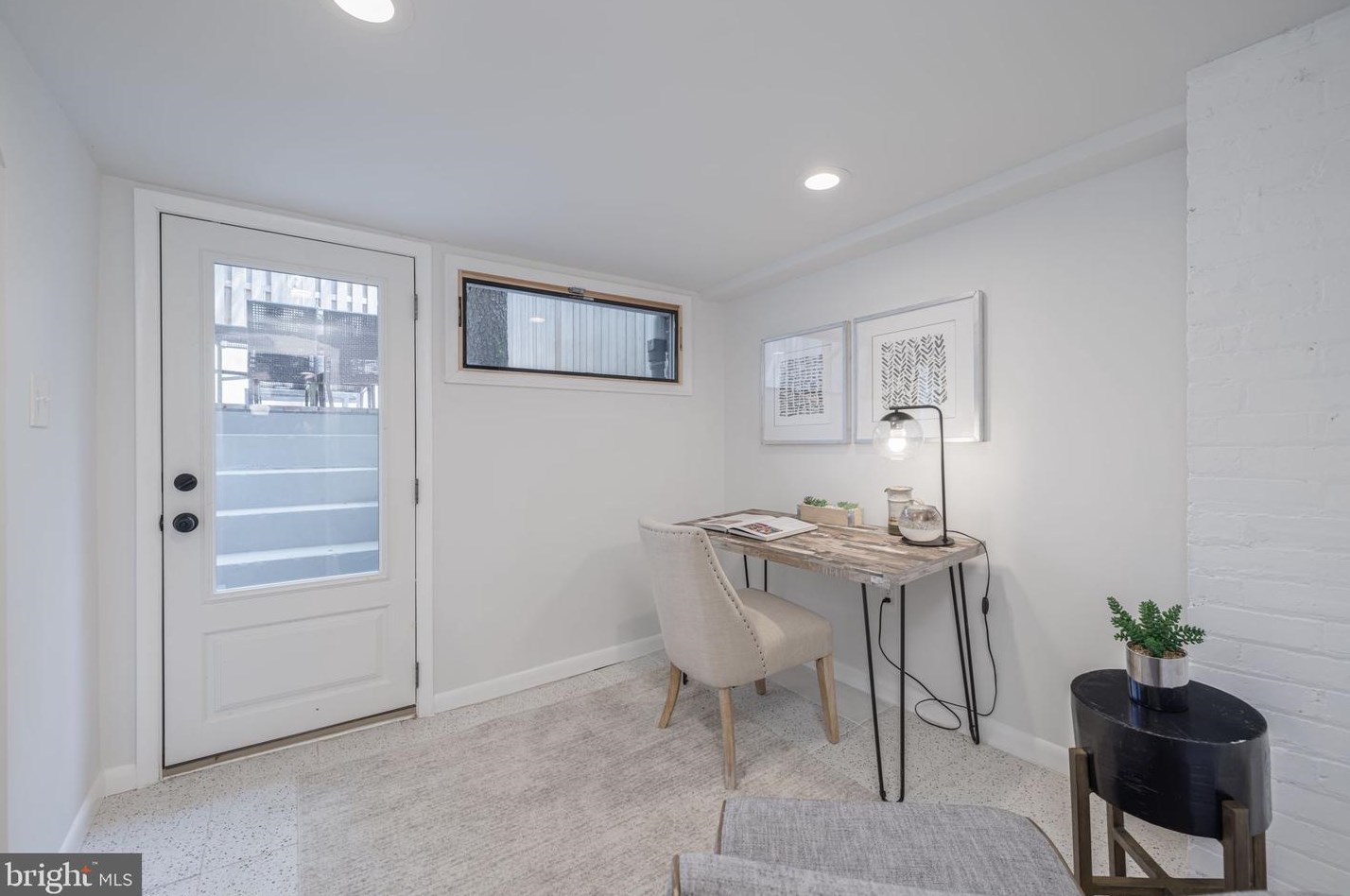 3843 Beecher St, Washington DC 20007-1802 exterior