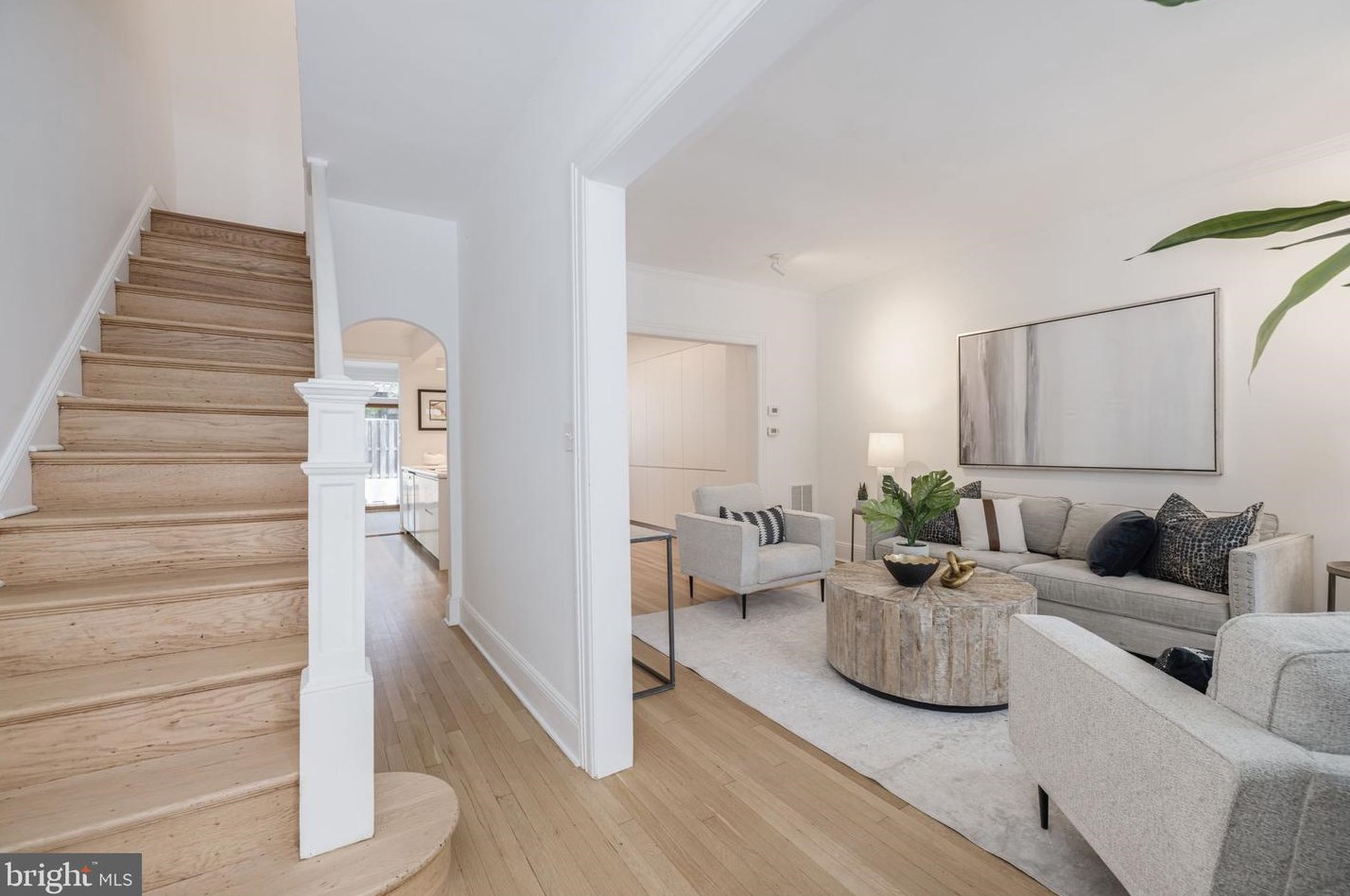 3843 Beecher St, Washington DC 20007-1802 exterior