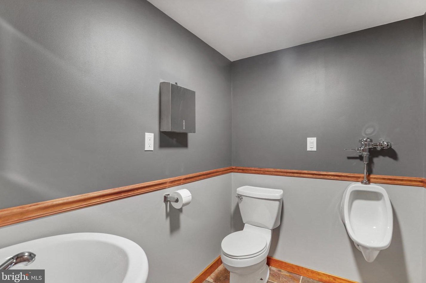 732 11 St, Washington DC 20010-2405 exterior