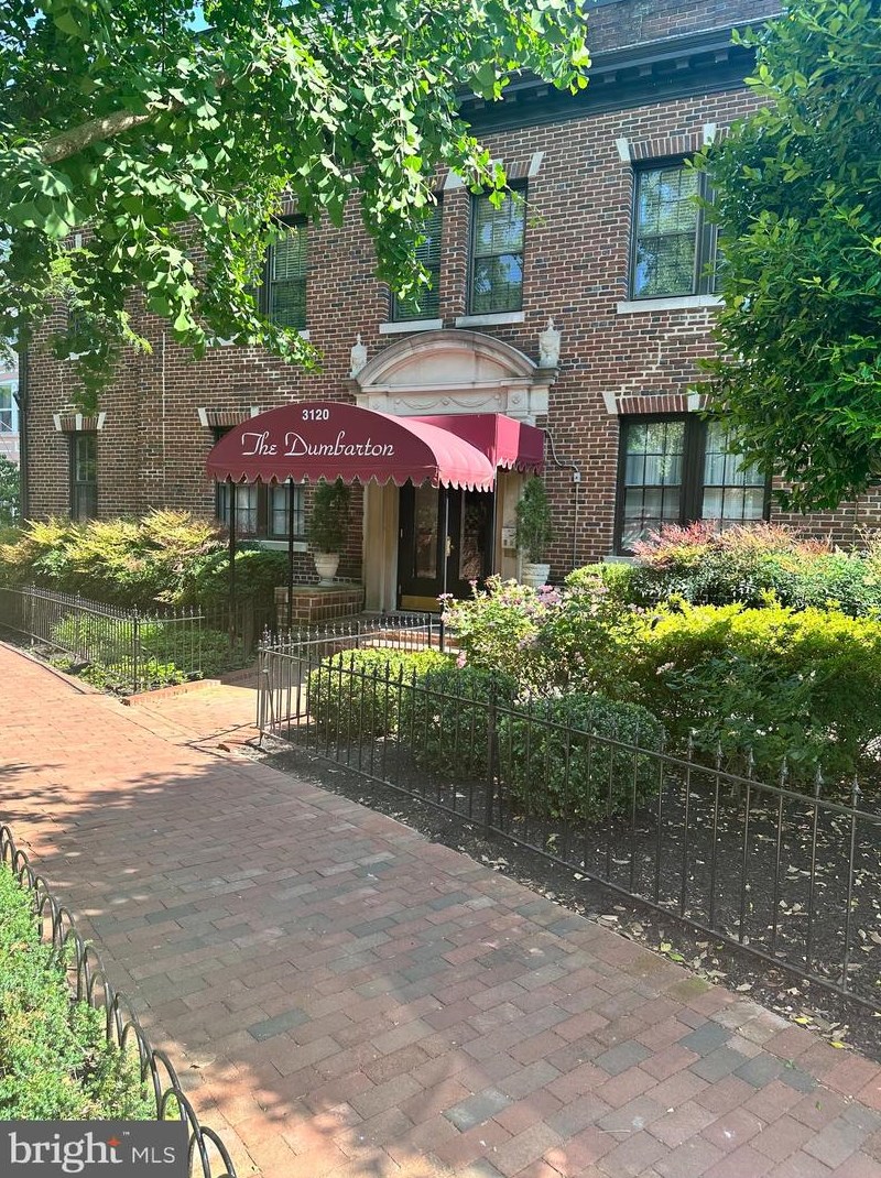 3120 R St Nw #102, Washington, DC 20007