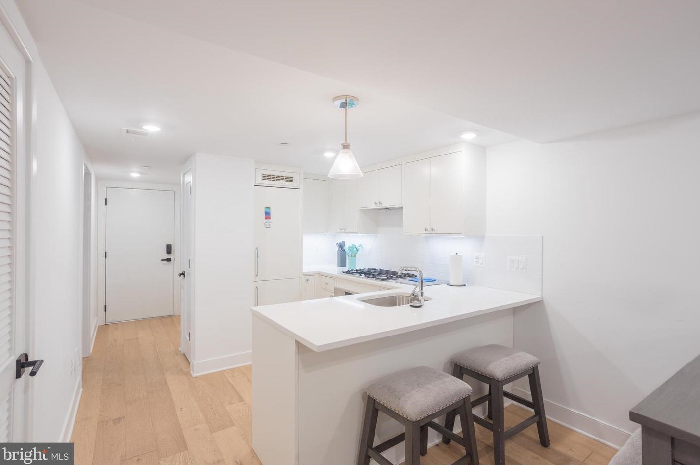 2869 28th Nw #2, Washington, DC 20008