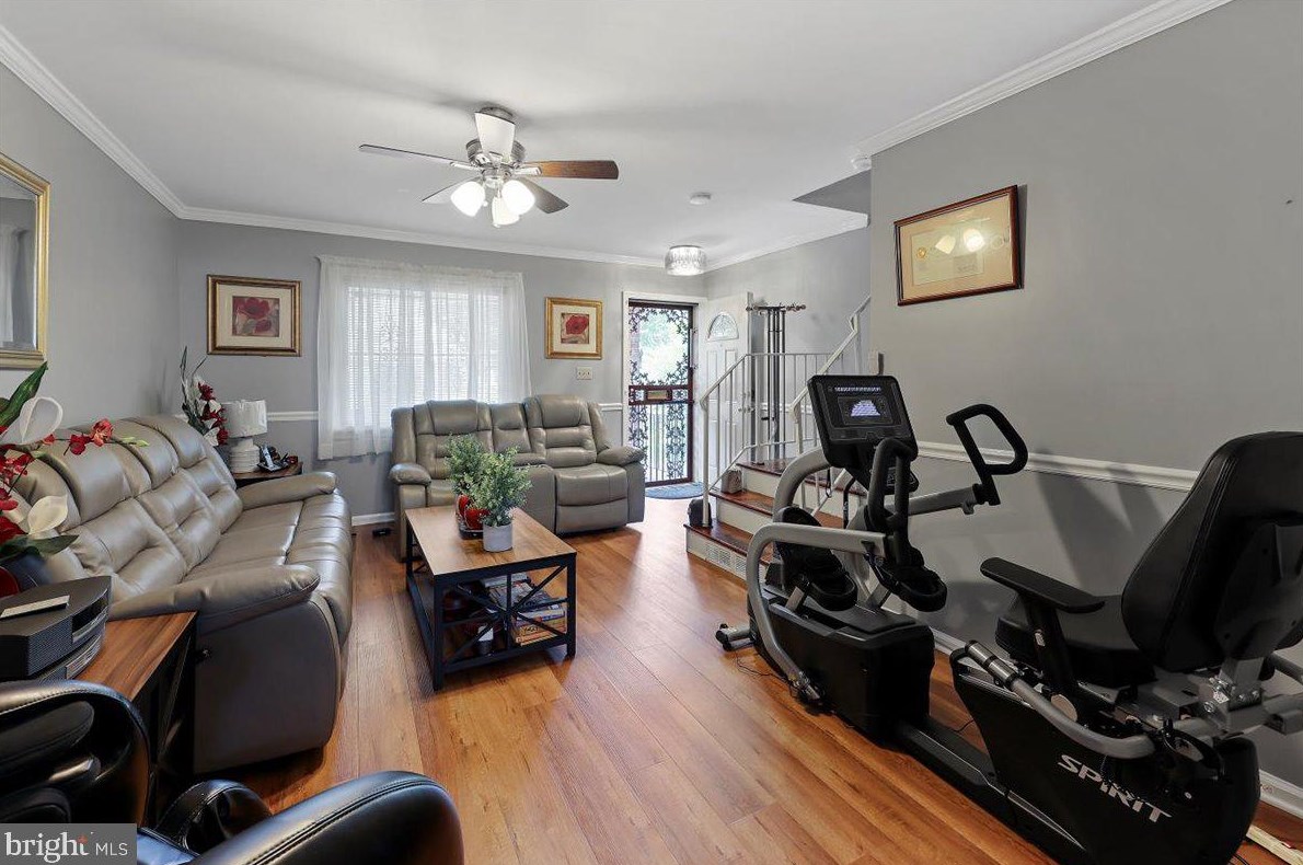 3348 Blaine St, Washington, DC 20019-1327