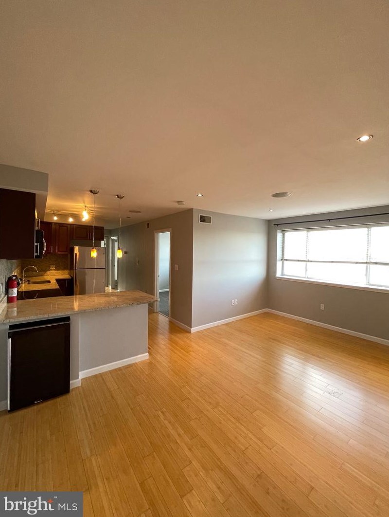1620 29th St Se #404, Washington, DC 20020