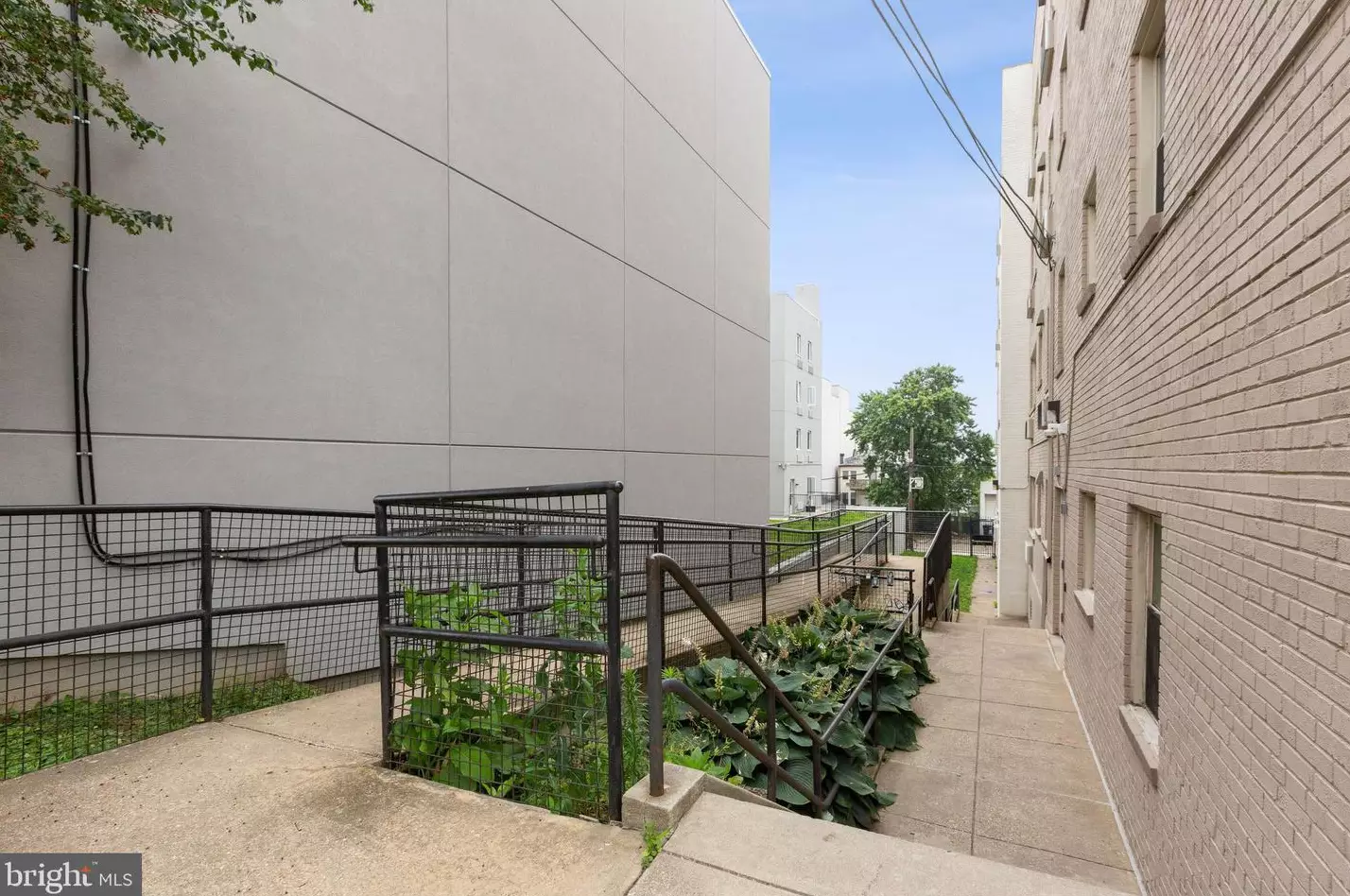 738 Longfellow St, Washington DC  20011-3080 exterior