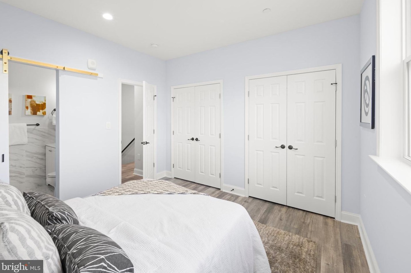 1111 Holbrook Ter, Washington DC 20002-2704 exterior