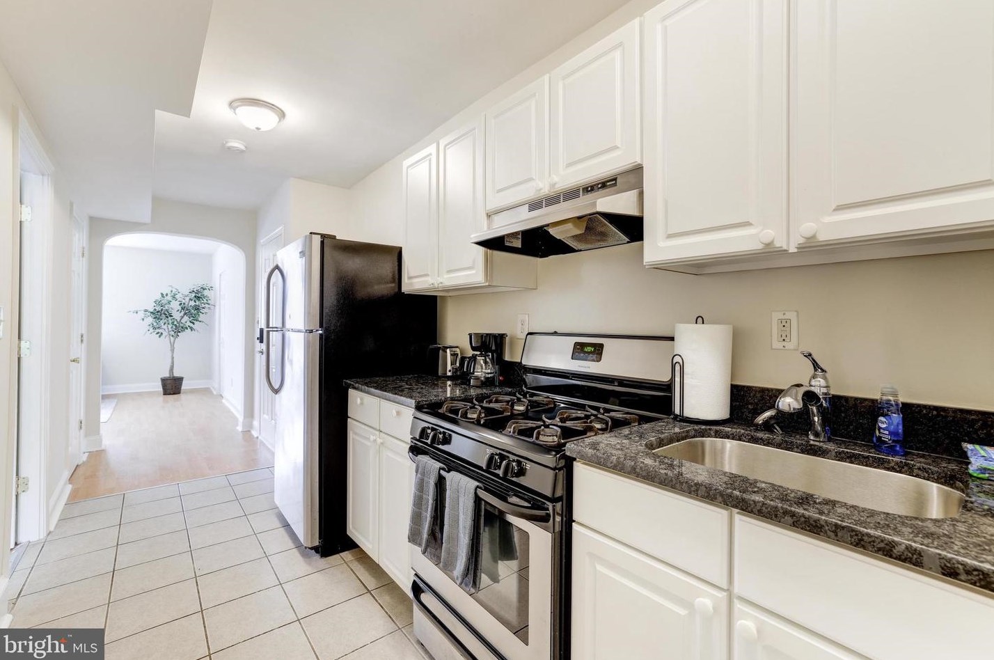 916 19 St, Washington DC 20002-4085 exterior