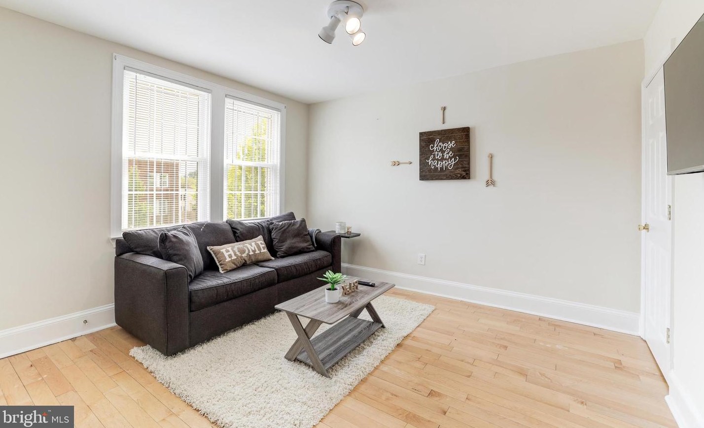 916 19 St, Washington DC 20002-4085 exterior