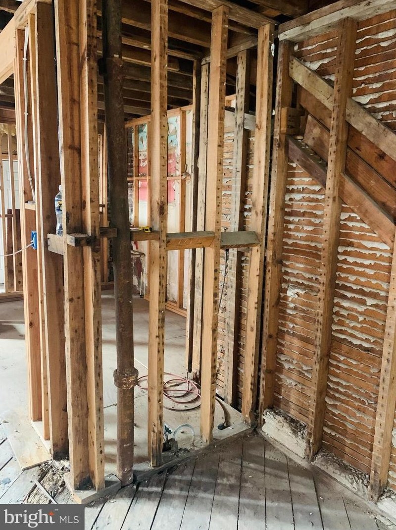 902 Irving St, Washington DC  20017-3416 exterior