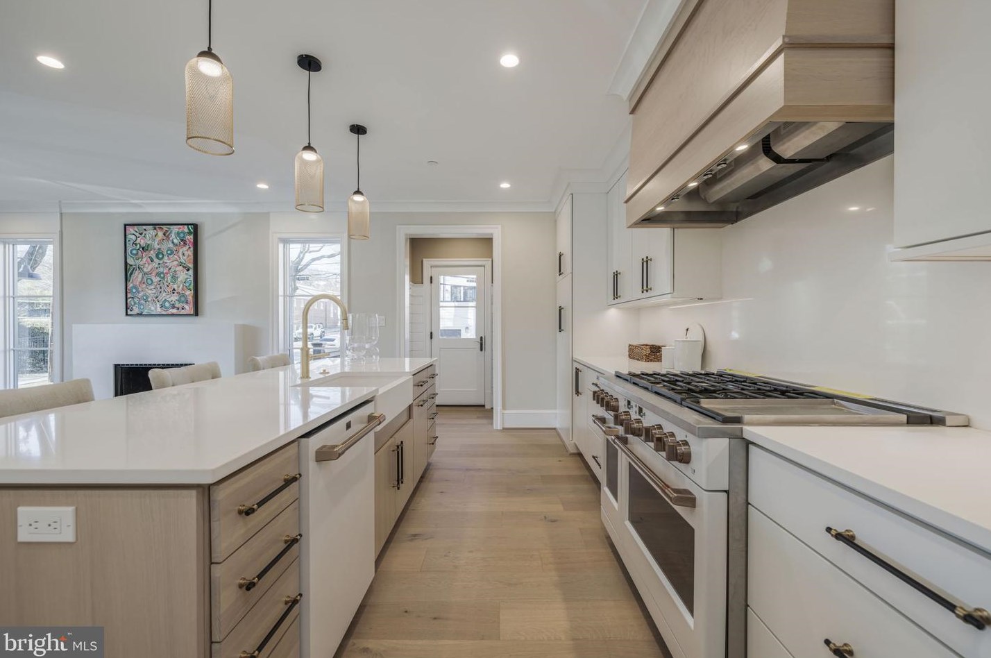 1601 38th St, Washington DC  20020-2327 exterior