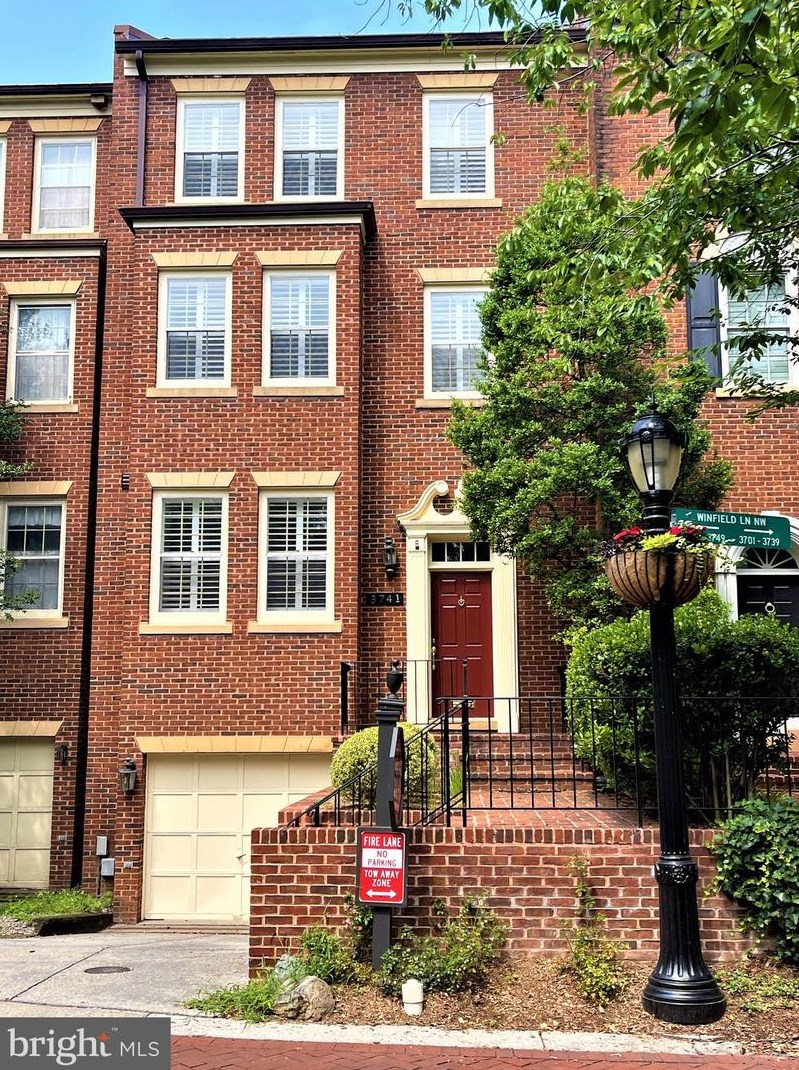 3741 Winfield Ln Nw, Washington, DC 20007