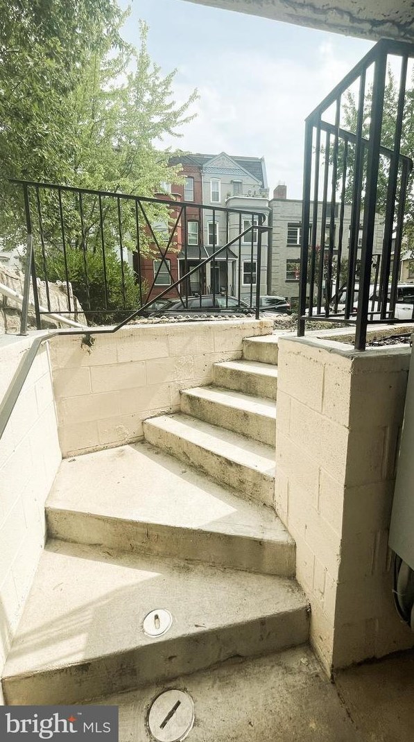 215 T St Nw #1, Washington, DC 20001