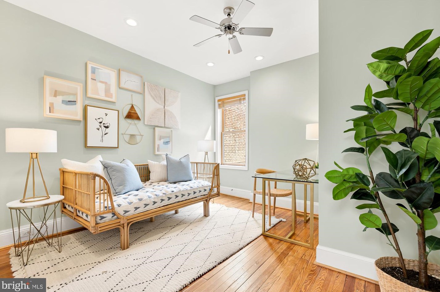 415 10 St, Washington DC 20003-2133 exterior