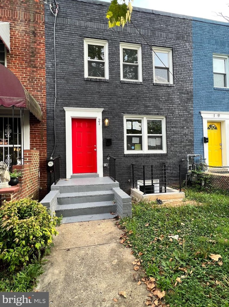21 Atlantic St, Washington, DC 20032-3002