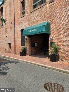 3225 Grace St Nw #212, Washington, DC 20007