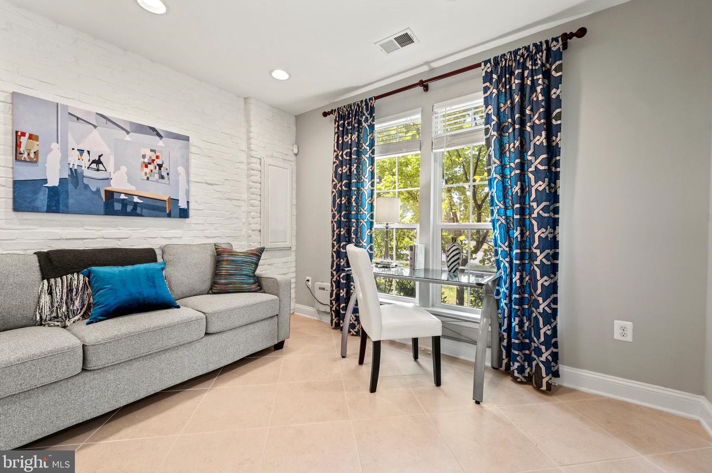 3810 Ft Lincoln Dr, Washington DC 20018-4311 exterior