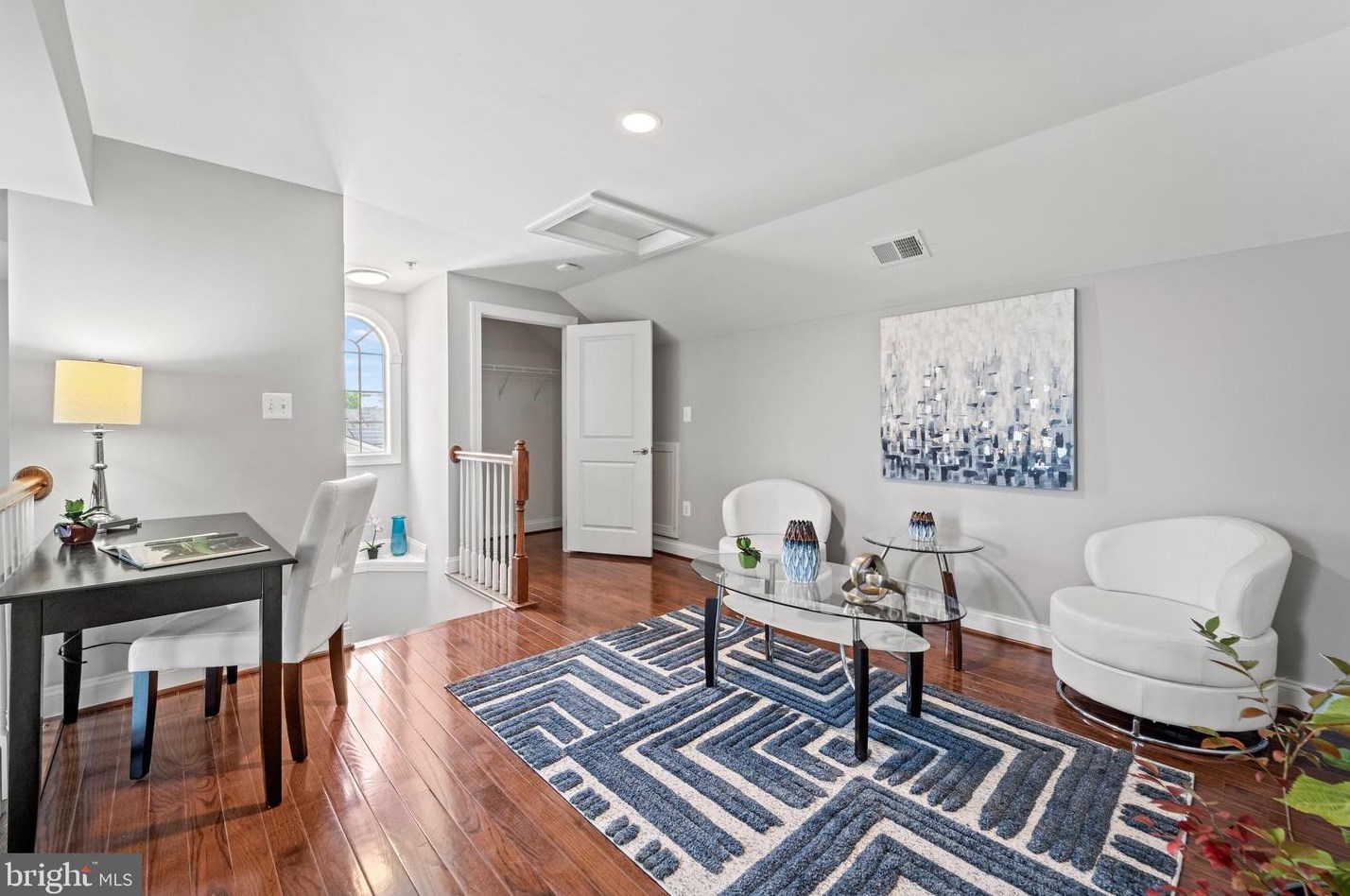 3810 Ft Lincoln Dr, Washington DC 20018-4311 exterior