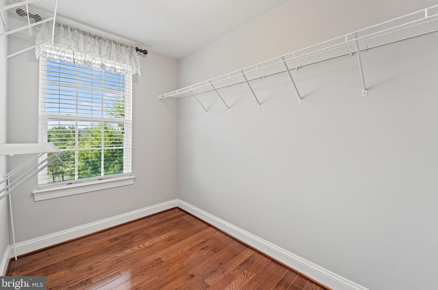 3810 Ft Lincoln Dr, Washington DC 20018-4311 exterior