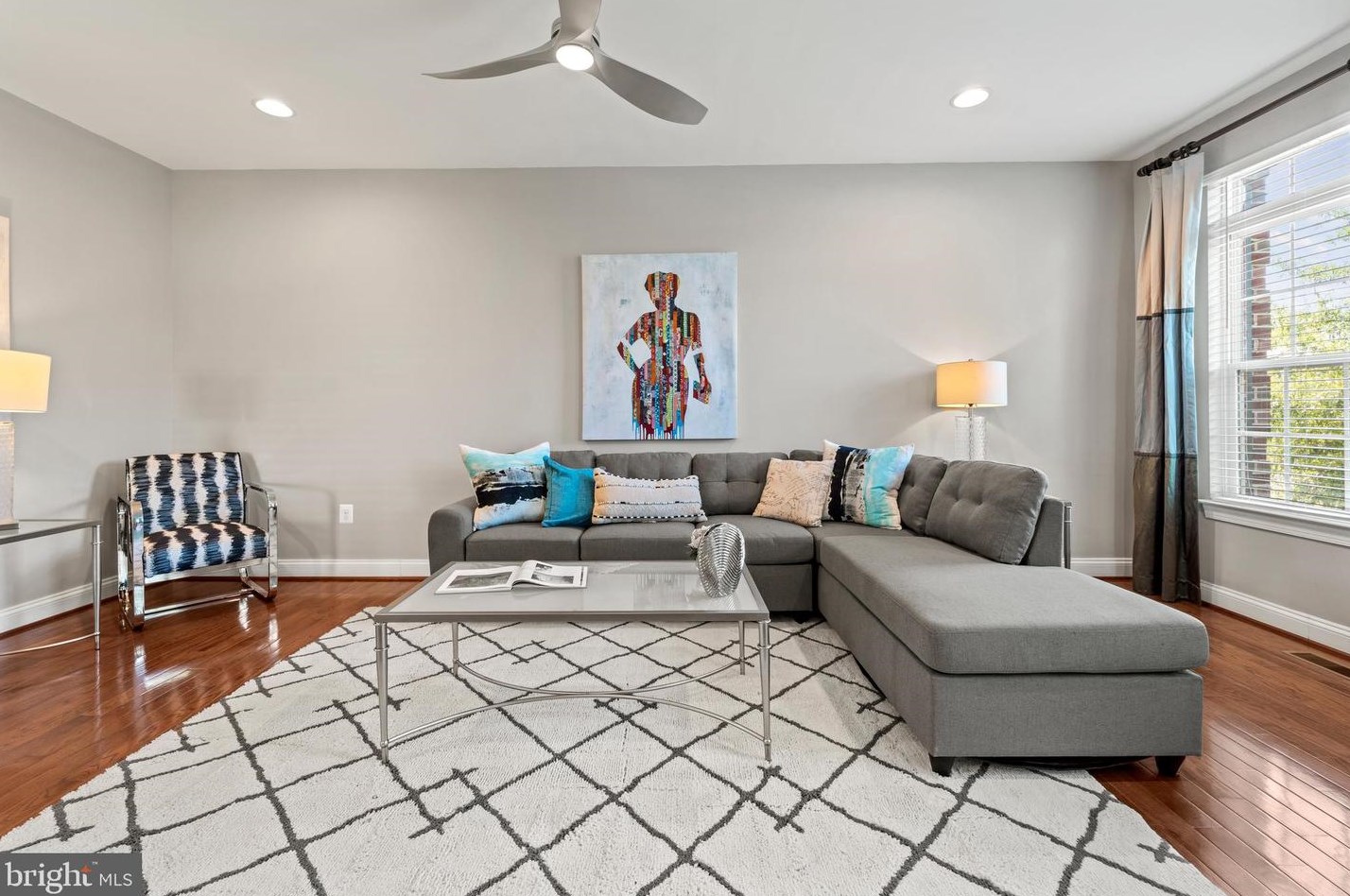 3810 Ft Lincoln Dr, Washington DC 20018-4311 exterior