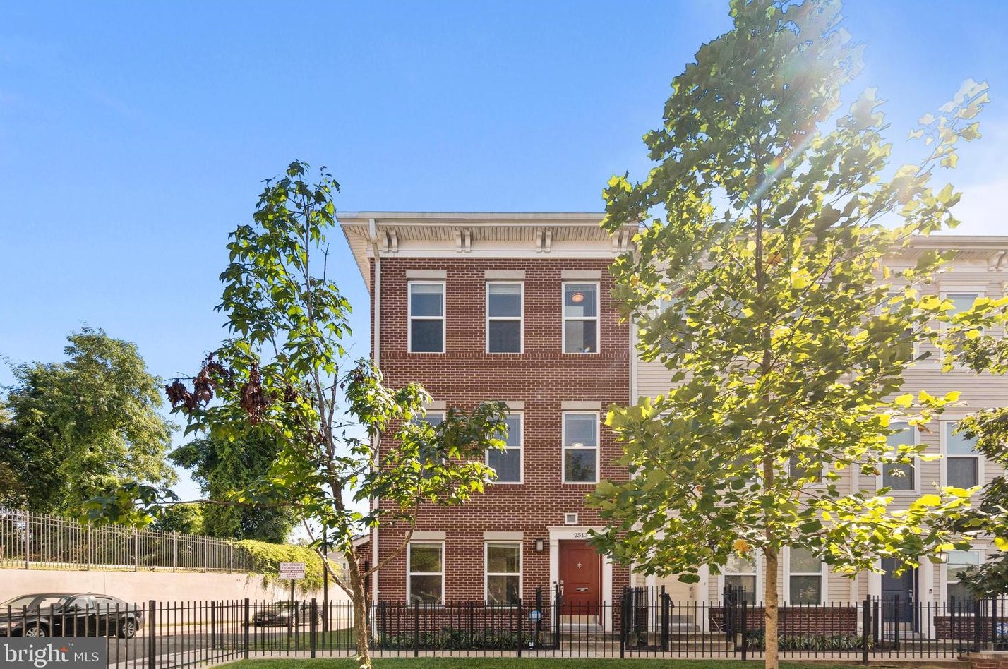 2513 Bowen Rd, Washington, DC 20020-6606