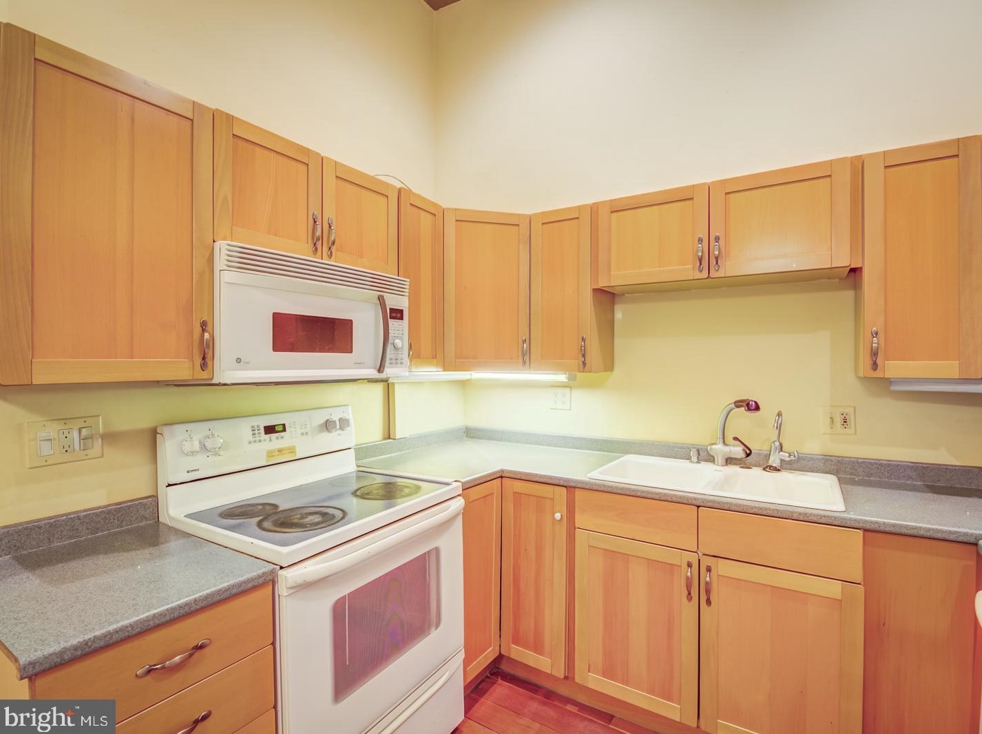 1324 Kenyon St, Washington DC 20010-2493 exterior