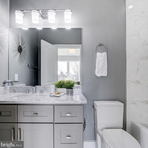 664 Irving St Nw #2, Washington, DC 20010