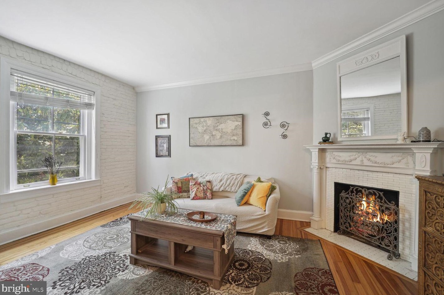 1657 31st St, Washington DC 20007-2967 exterior