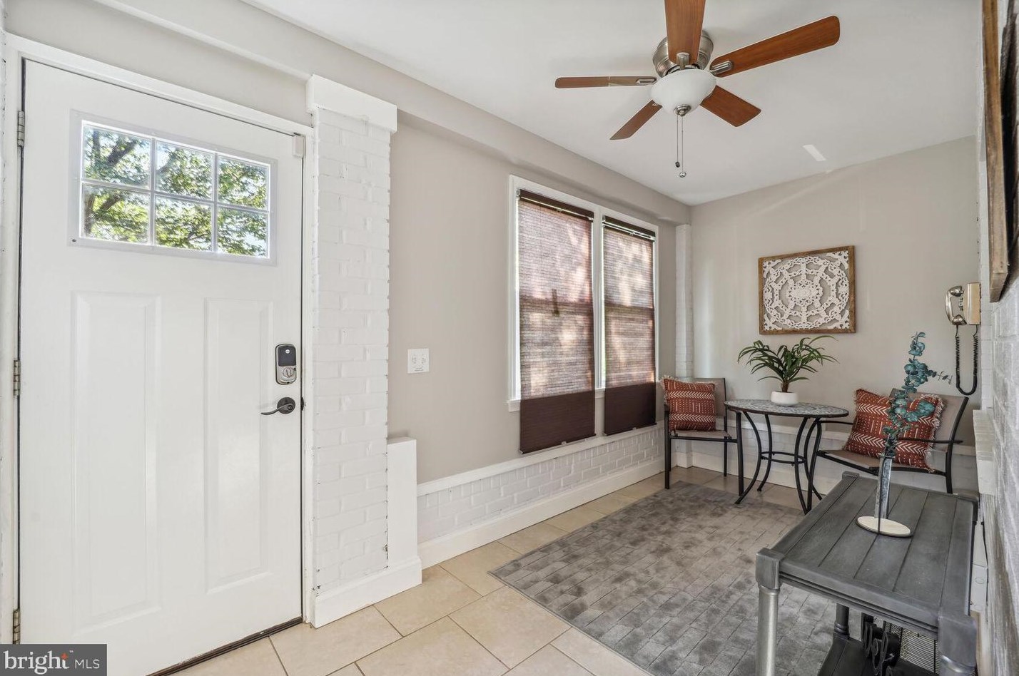 329 35th St, Washington, DC 20019-1415