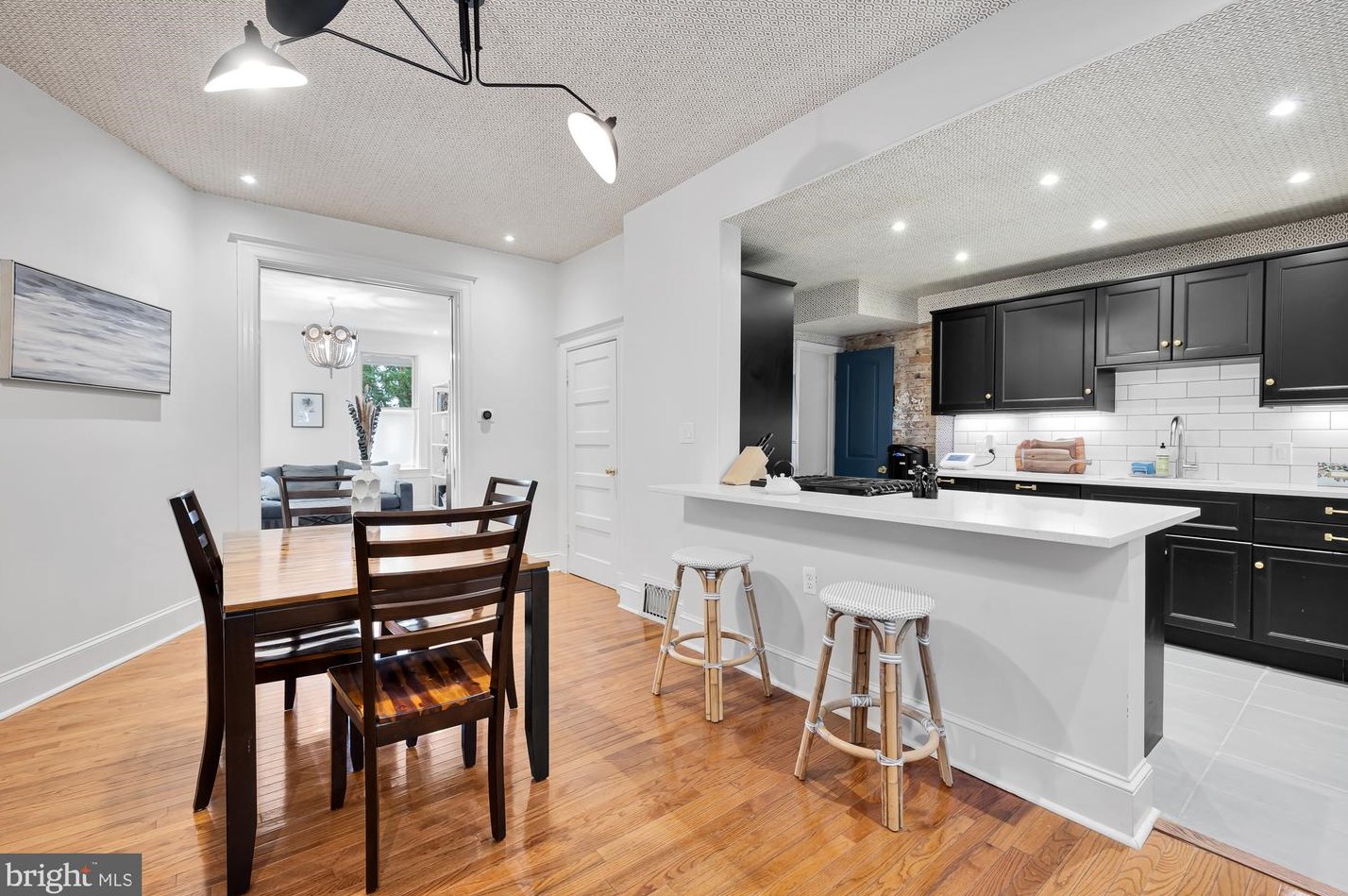 613 Kenyon St, Washington DC  20010-2909 exterior