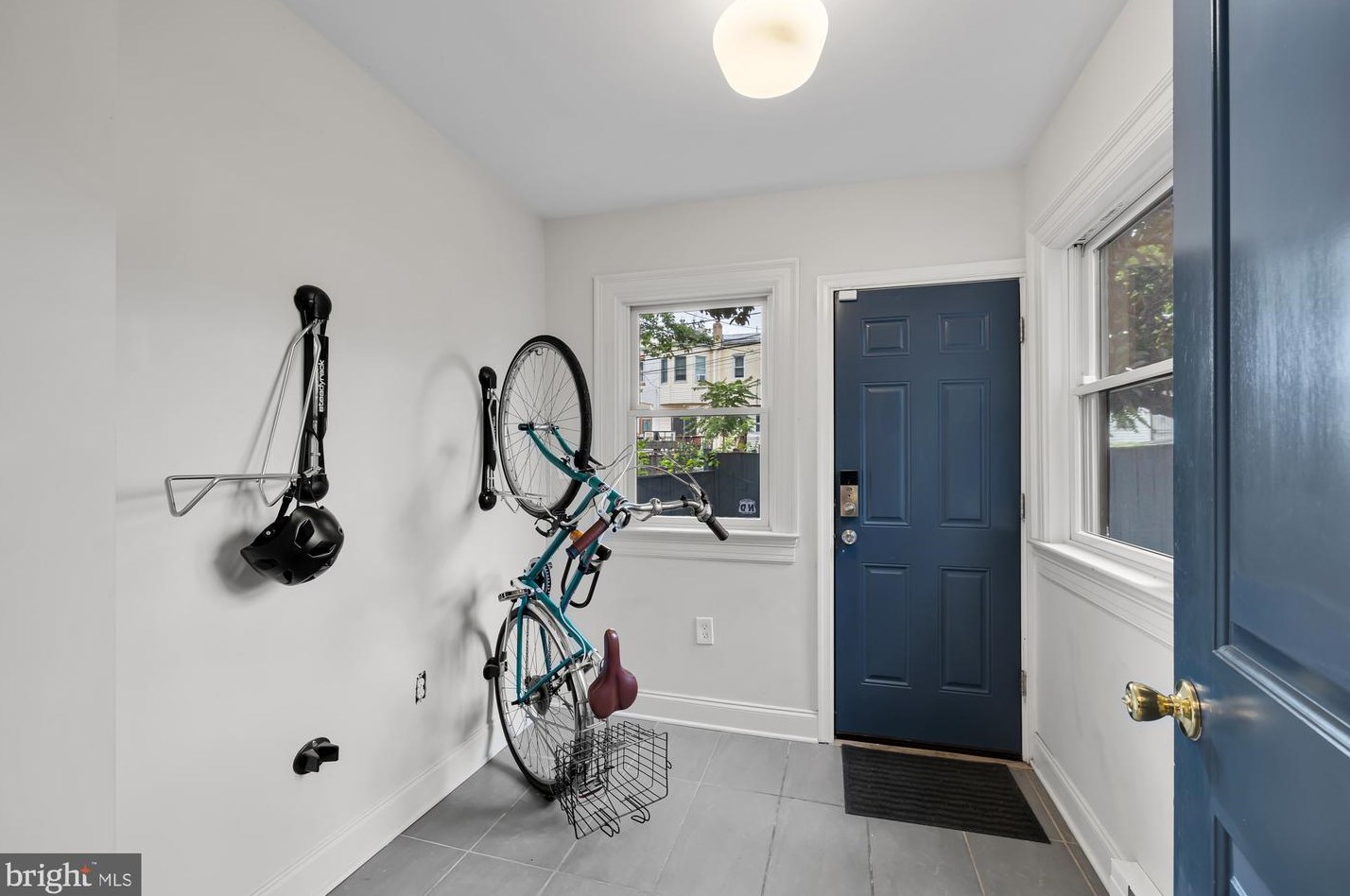 613 Kenyon St, Washington DC  20010-2909 exterior