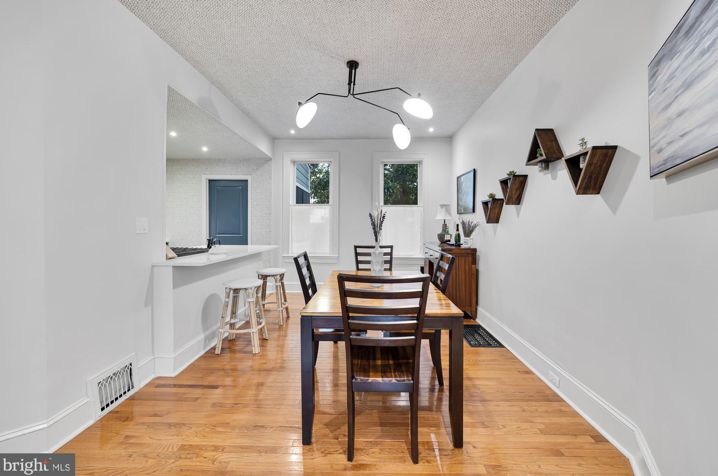 613 Kenyon St, Washington DC  20010-2909 exterior