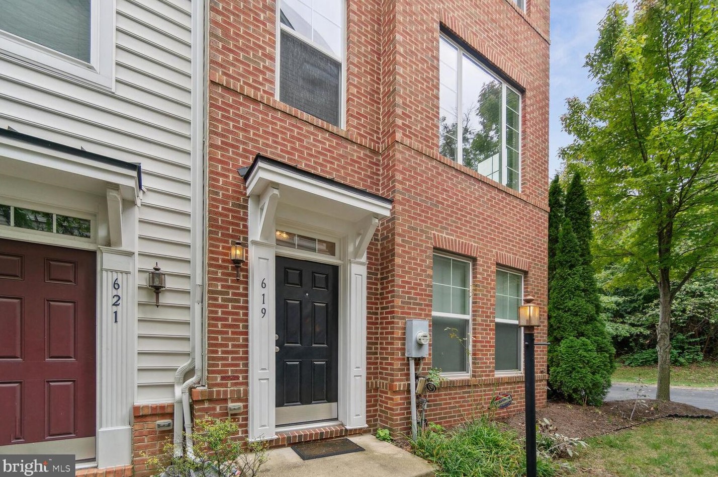 619 Ava Cir Ne, Washington, DC 20017
