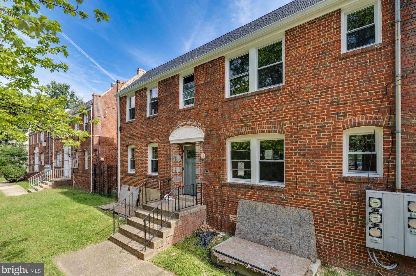 2908 2nd St Se, Washington, DC 20032