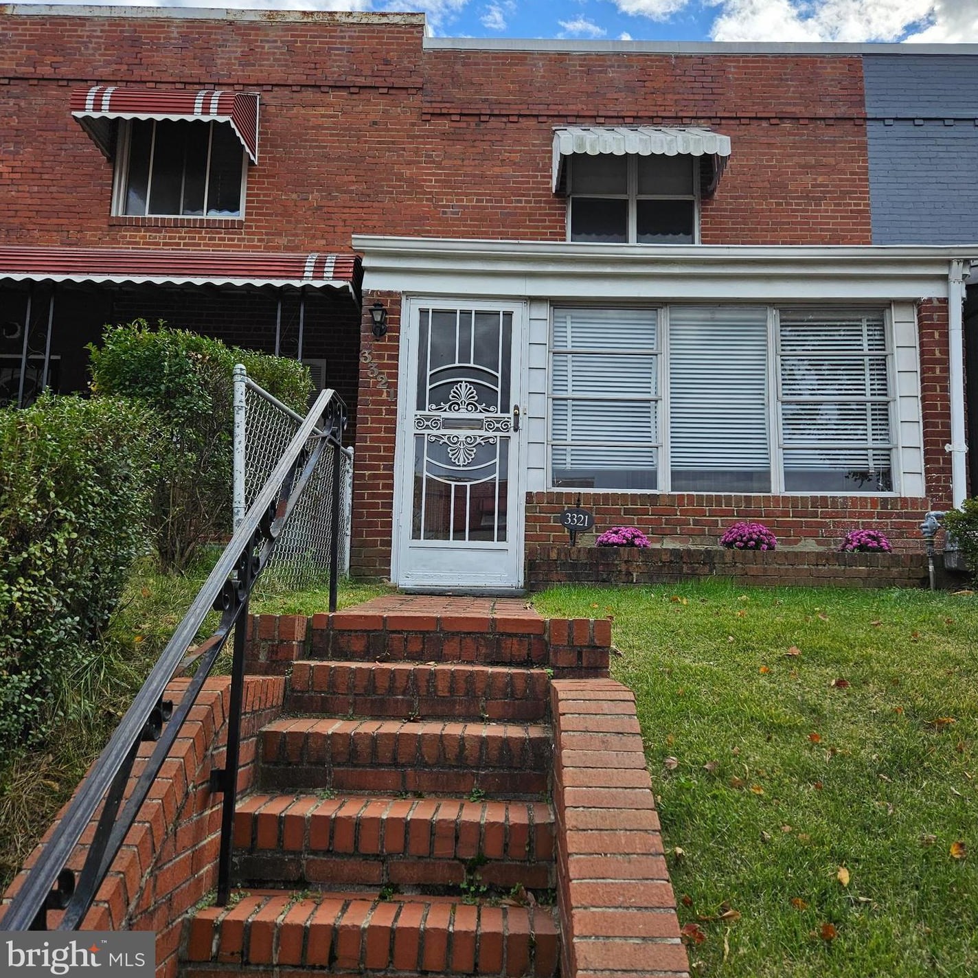 3321 Alden Pl, Washington, DC 20019-1314