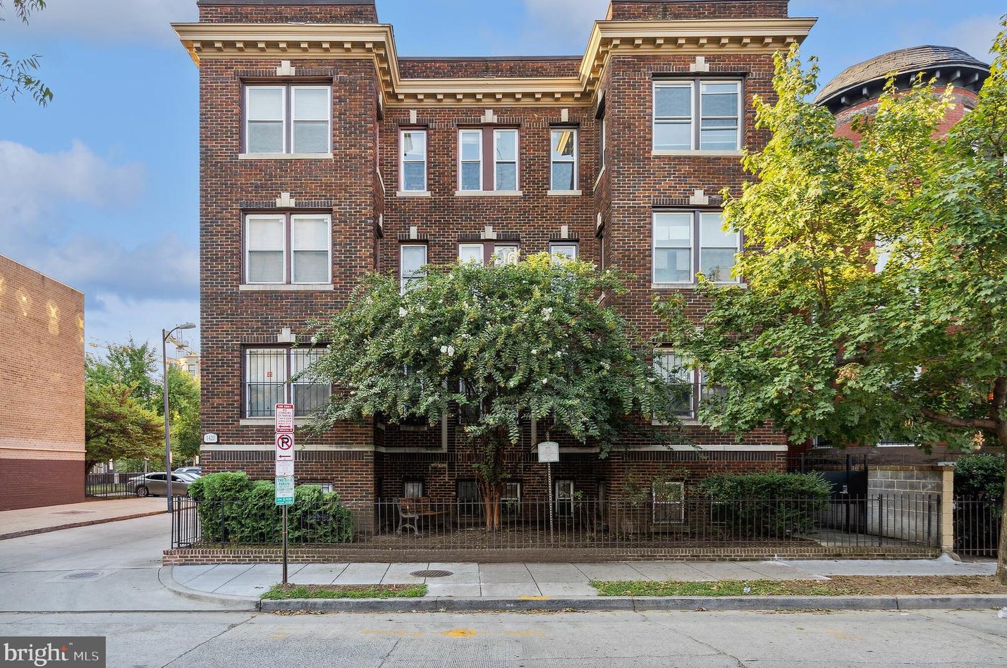 1420 Harvard St Nw #402, Washington, DC 20009