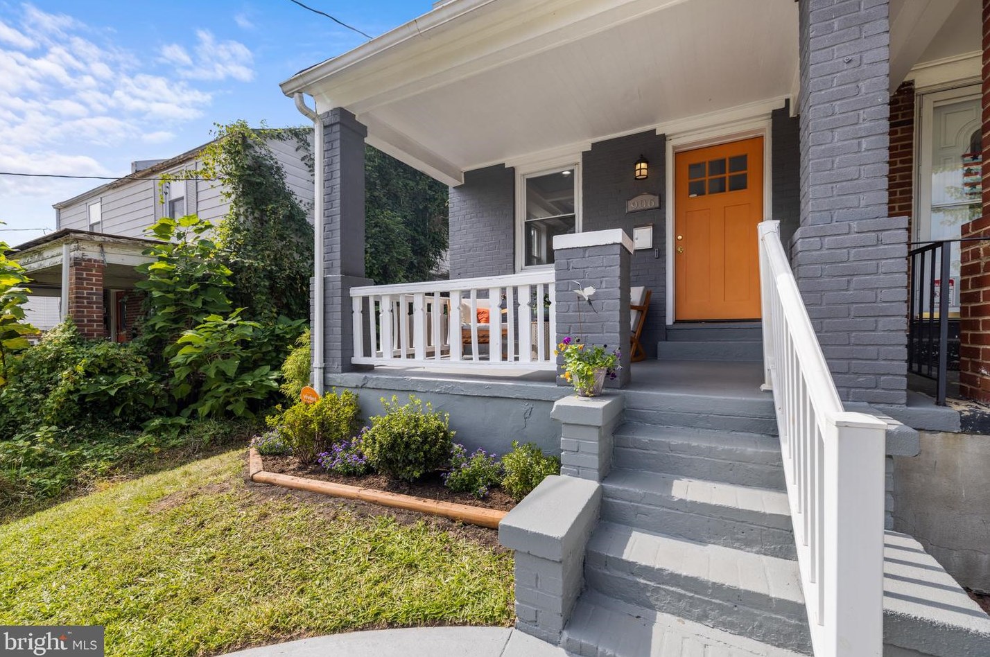 906 Division Ave, Washington, DC 20019-5517