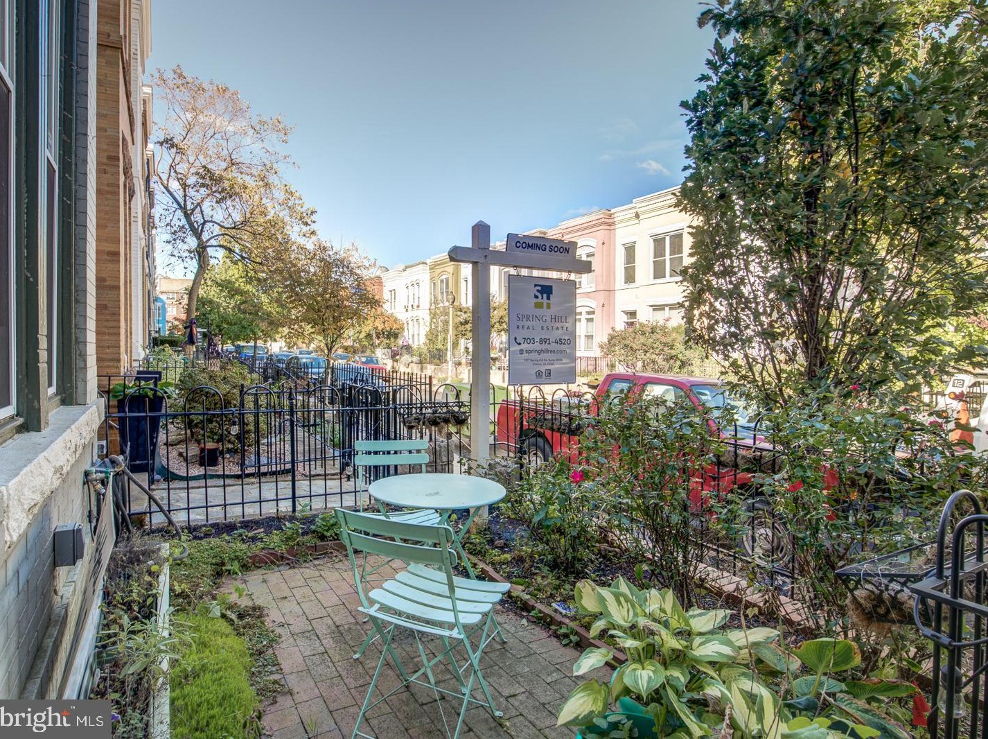 1341 Emerald St, Washington DC 20002-5432 exterior