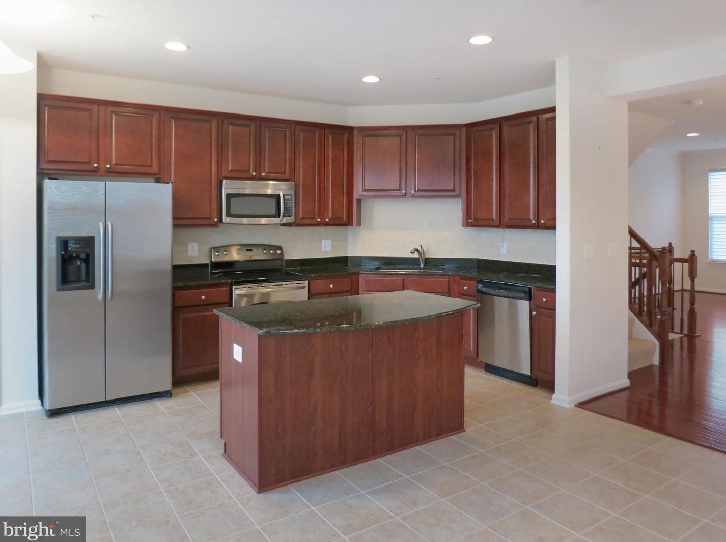 500 Ava Way Ne, Washington, DC 20017