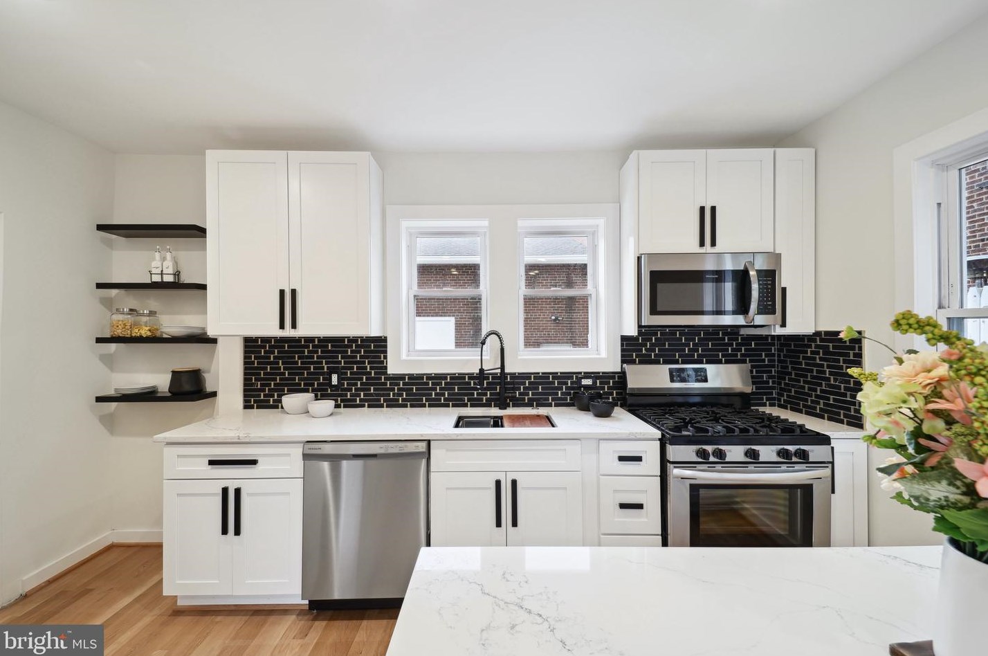 5010 Brooks St, Washington DC  20019-5318 exterior