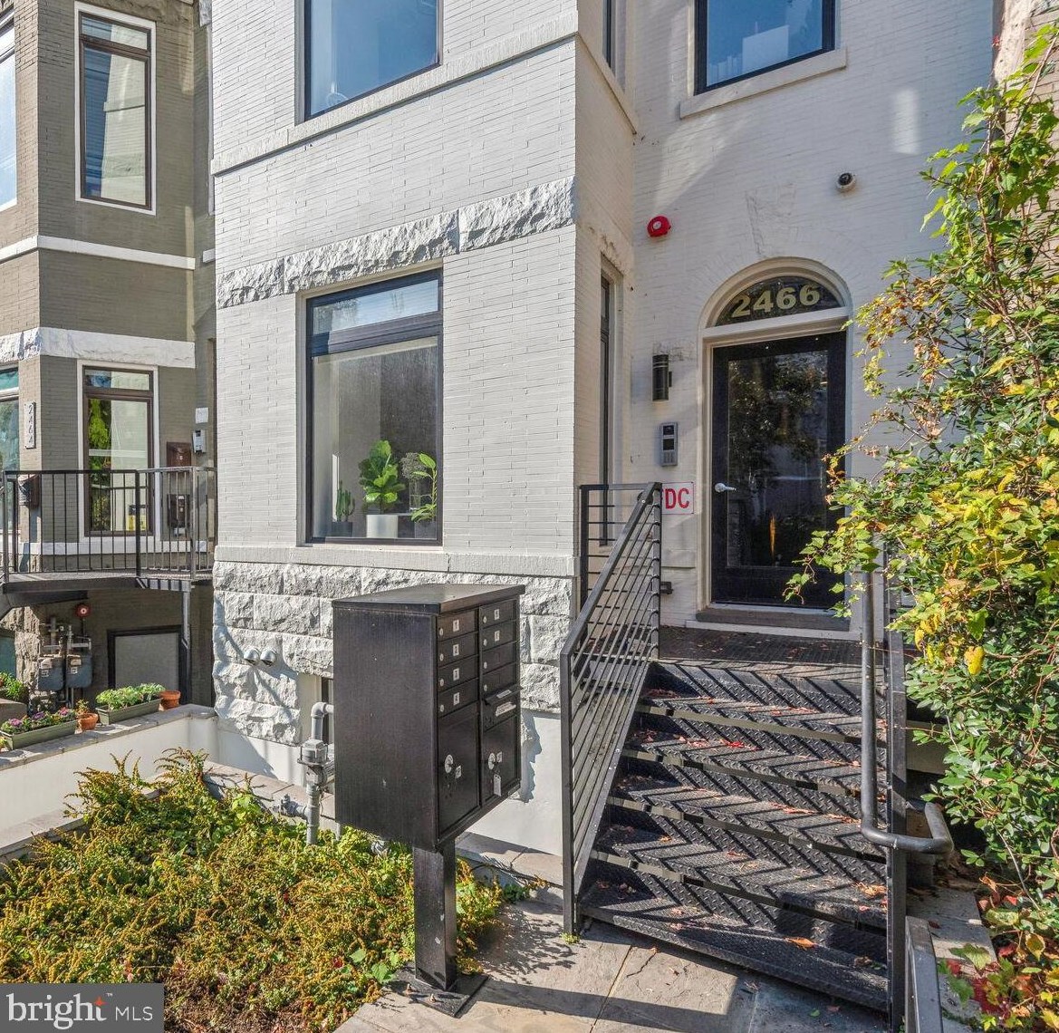 2466 Ontario Rd Nw #4, Washington, DC 20009