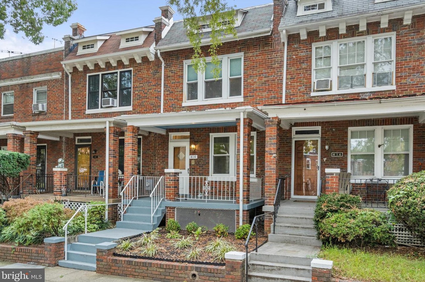 414 23rd Pl, Washington, DC 20002-4802