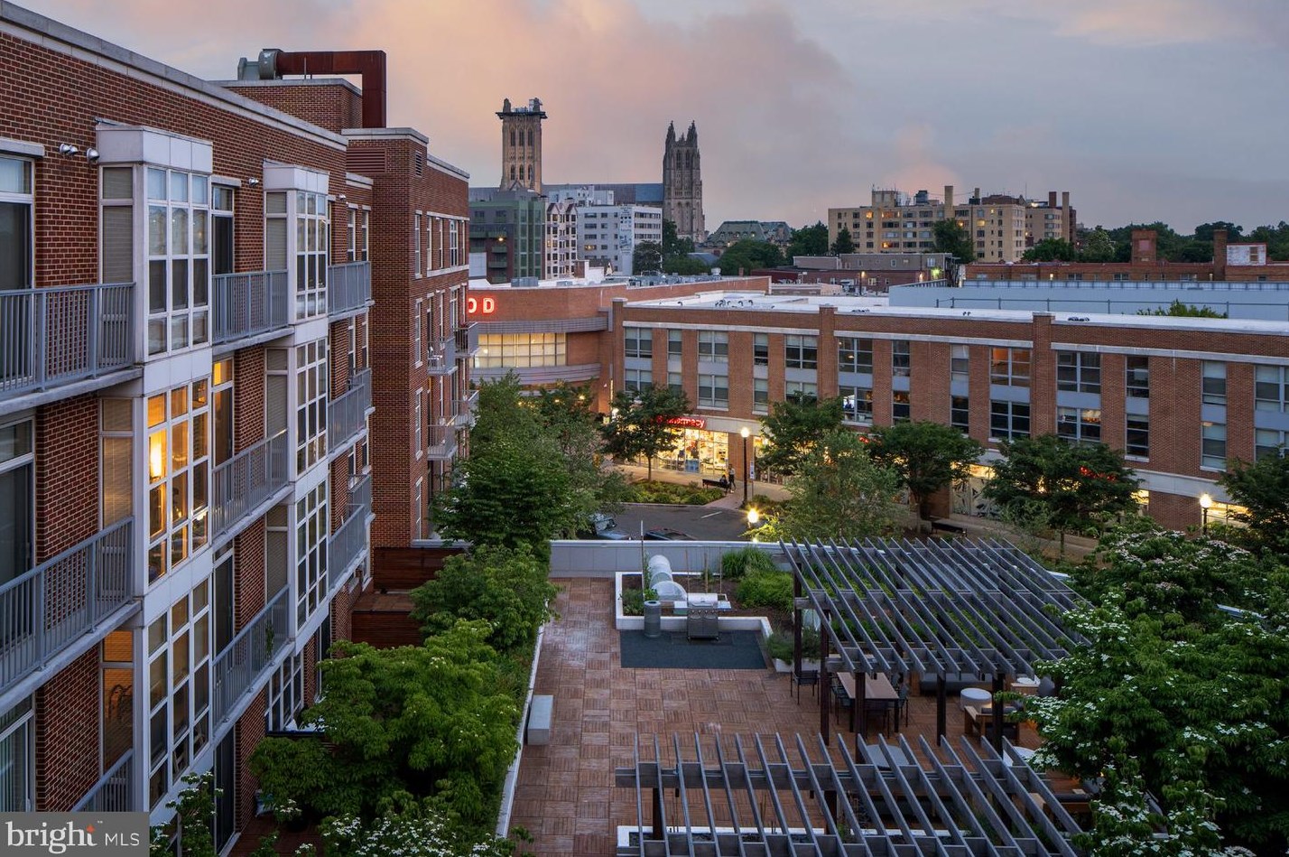 3329 Idaho Ave Nw, Washington, DC 20016
