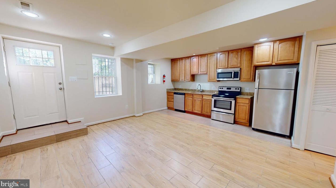 607 Kenyon St Nw #unit 1, Washington, DC 20010