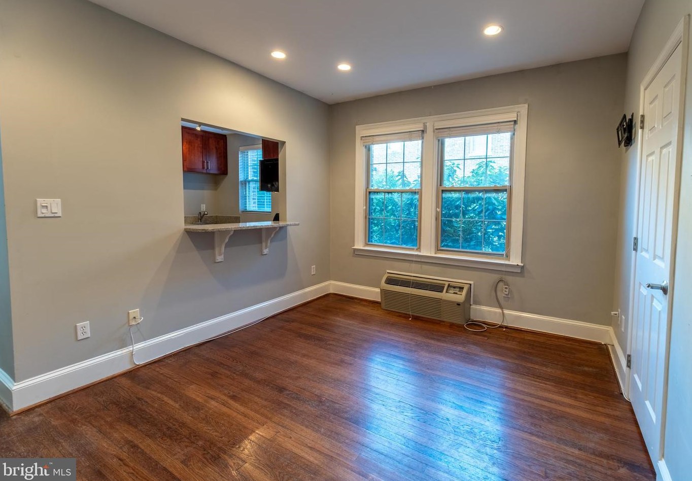 422 Butternut St Nw Apt 107, Washington, DC 20012