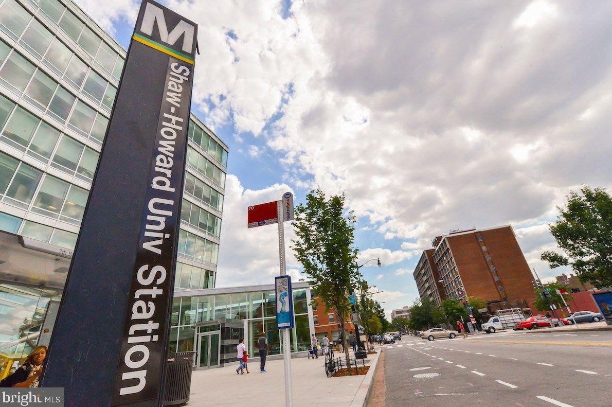 1814 Capitol St, Washington DC  20002-1533 exterior